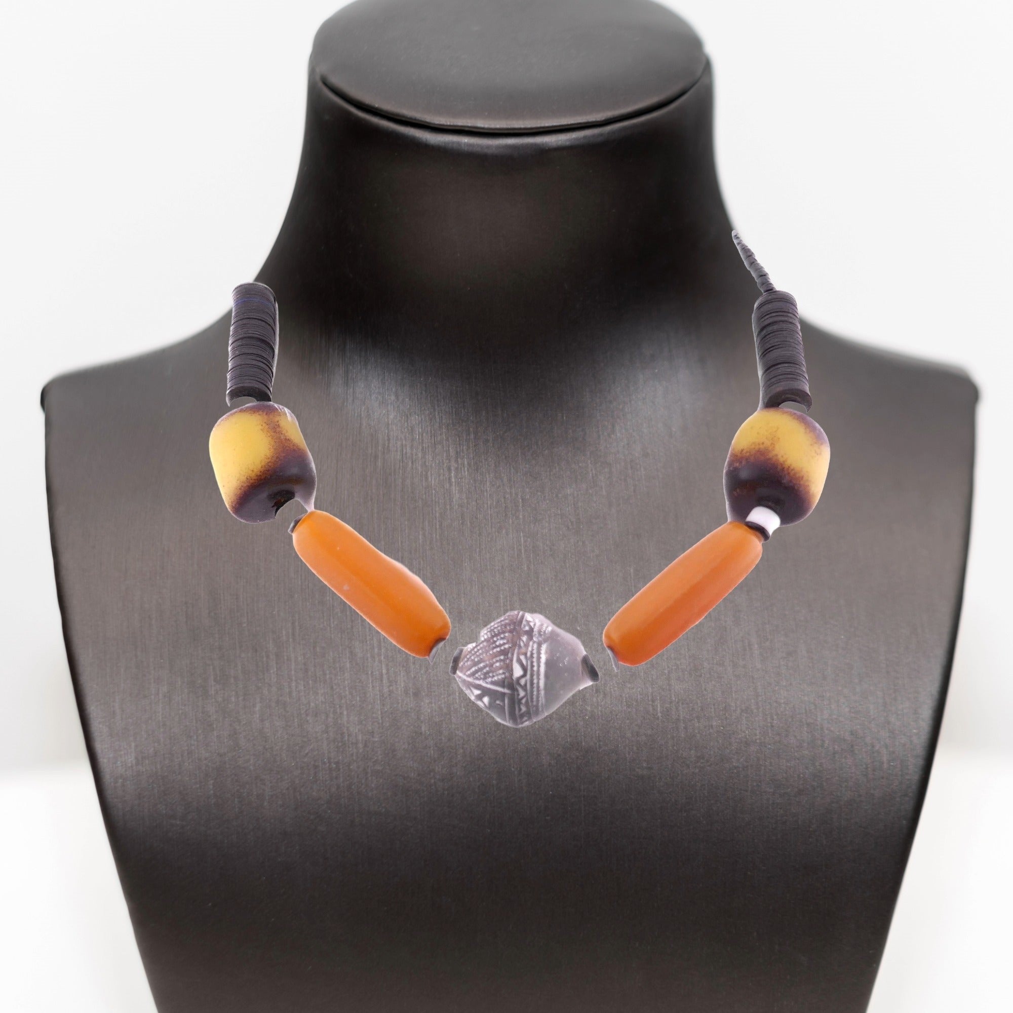 African beaded Necklace // 18