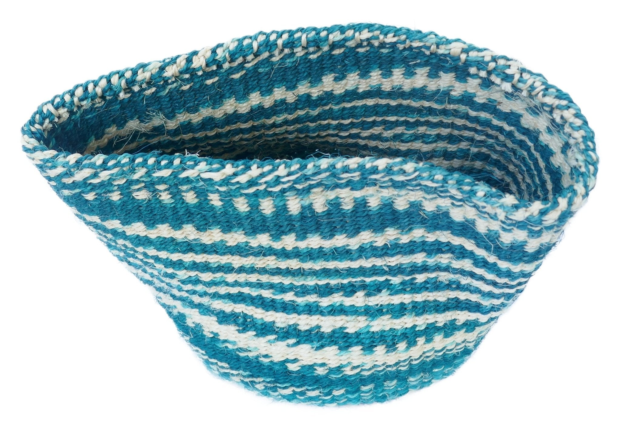 African Plant / Storage Basket / Kiondo Woven Sisal Planter / 23 cm / 9 inch wide / Blue naturals - FriendlyTradingCo