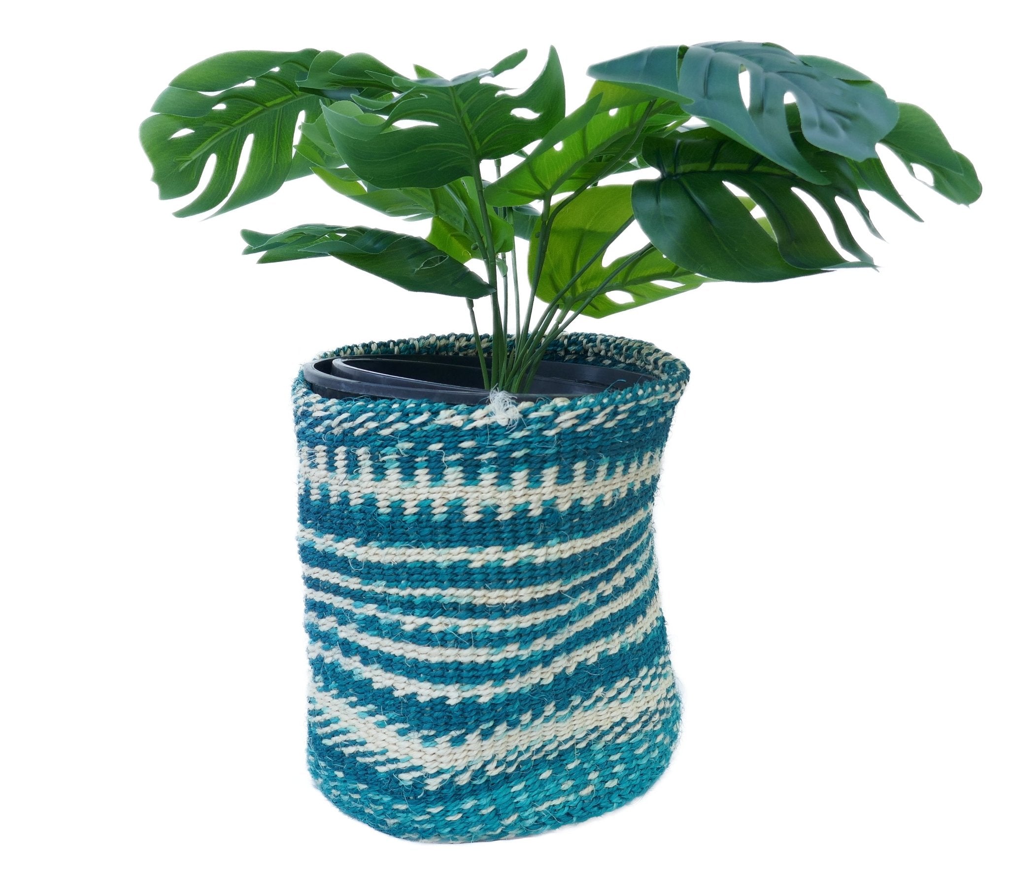 African Plant / Storage Basket / Kiondo Woven Sisal Planter / 23 cm / 9 inch wide / Blue naturals - FriendlyTradingCo