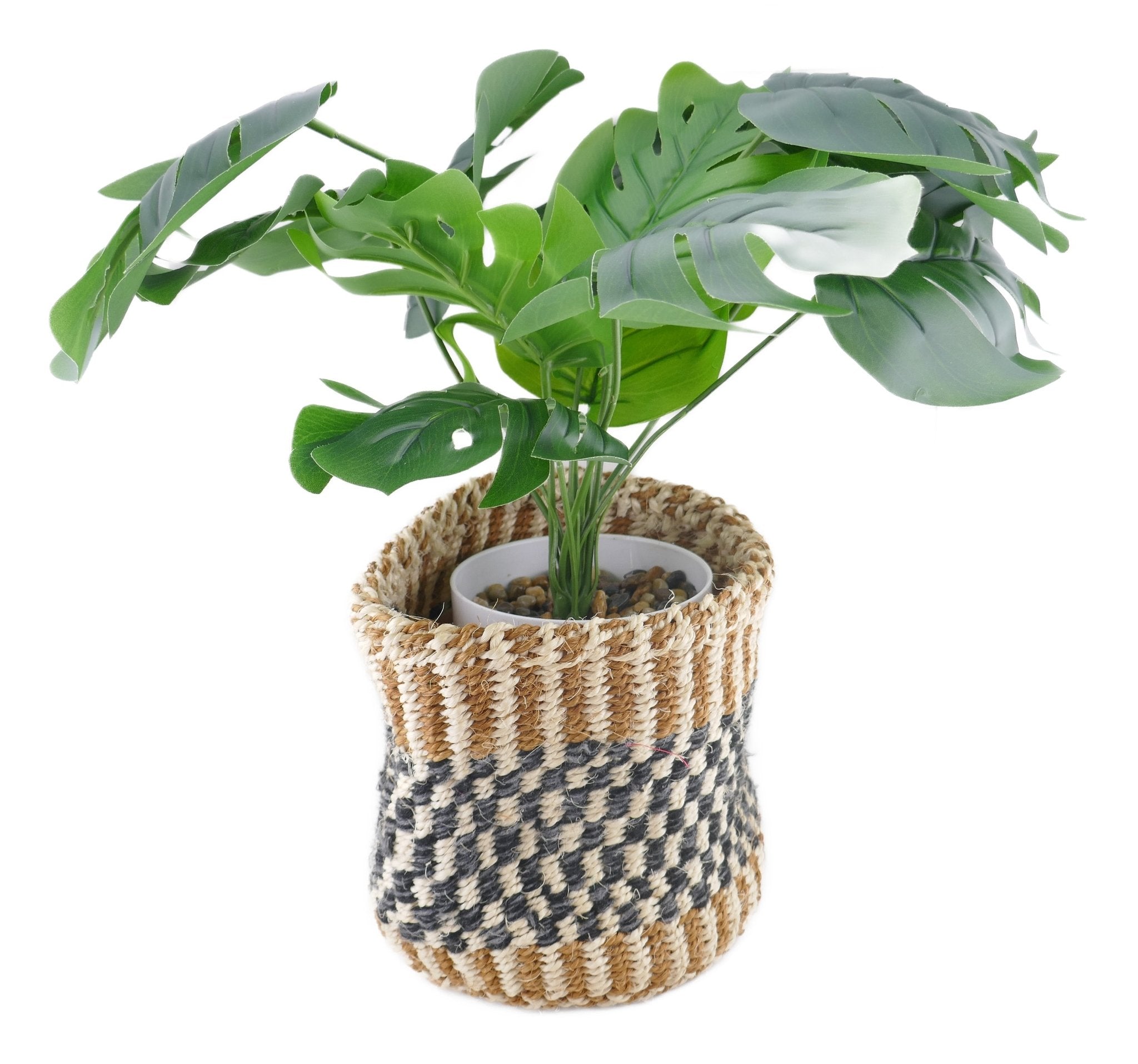African Plant / Storage Basket / Kiondo Woven Sisal Planter / 23 cm / 9 inch wide / Naturals and black - FriendlyTradingCo