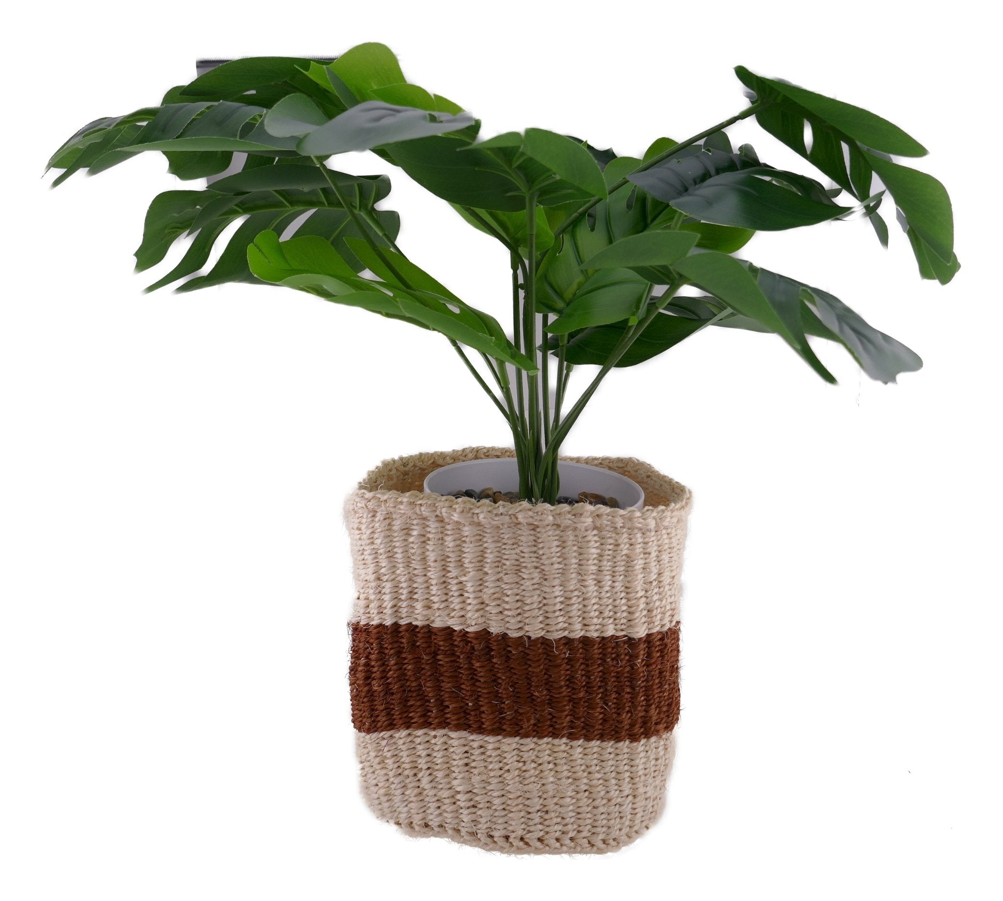 African Plant / Storage Basket / Kiondo Woven Sisal Planter / 23 cm / 9 inch wide / Naturals and browns - FriendlyTradingCo