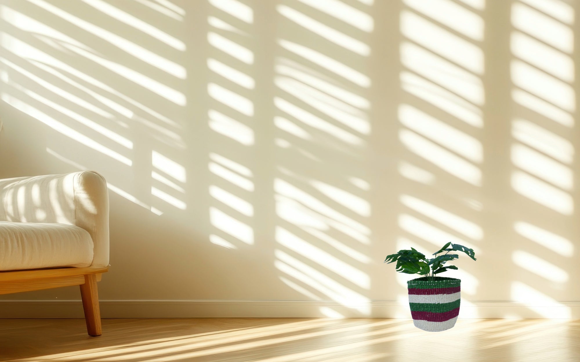 African Plant / Storage Basket / Kiondo Woven Sisal Planter / 23 cm / 9 inch wide / Purple naturals - FriendlyTradingCo