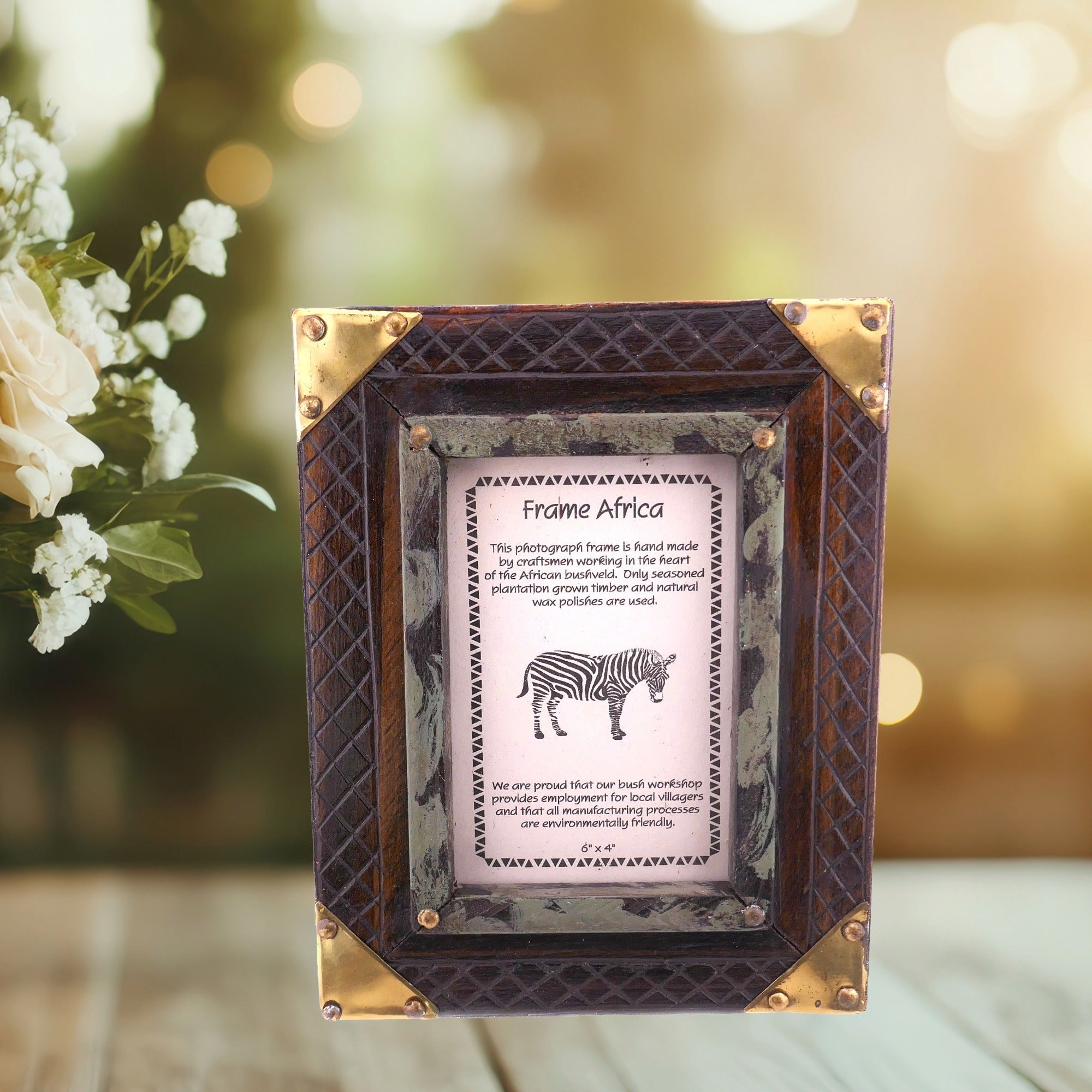 Hand made African Photo Frame - Antique Design // Handcrafted in seasoned wood // For picture size 12.5 x 18cm / 6 x 4 inches - FriendlyTradingCo