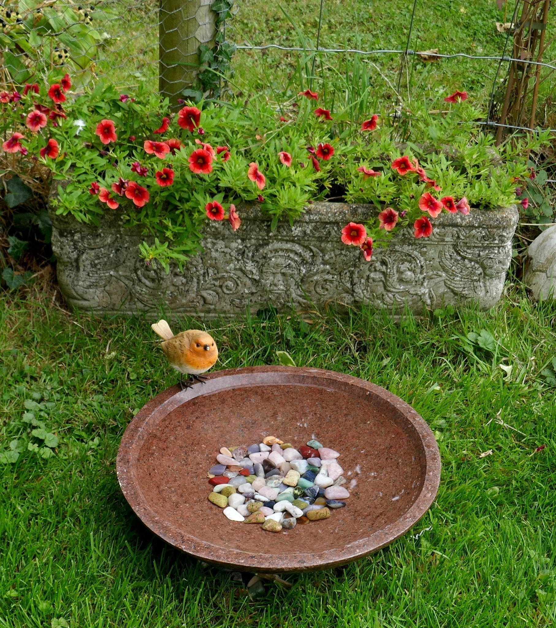 Handcrafted Brown Granite Bird Bath Water Bowl – 40 cm | 8.2 kg // Artist: Naftal Momanyi - FriendlyTradingCo